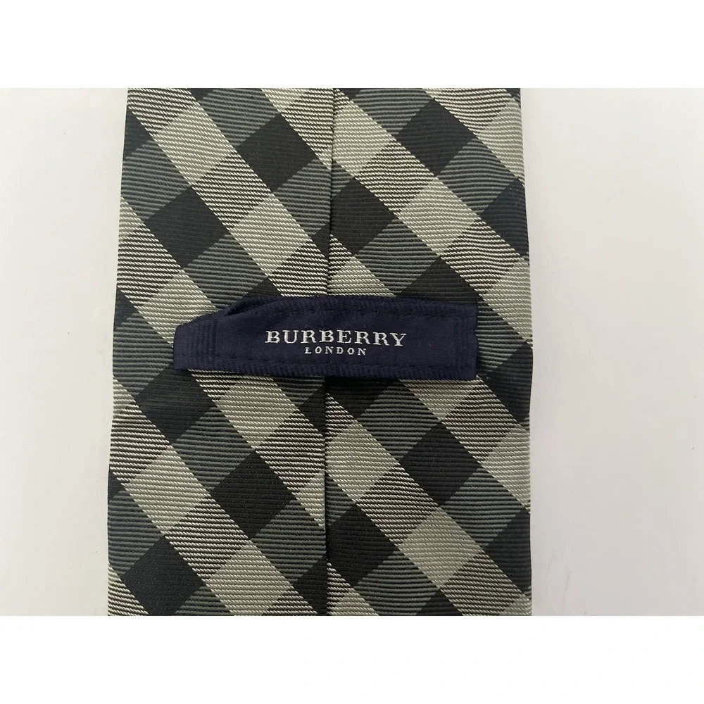Burberry men tie